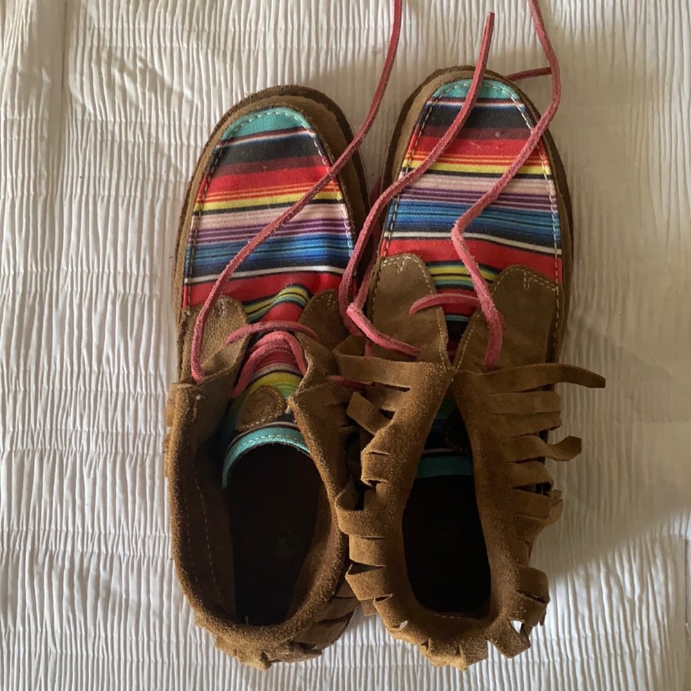 Serape Ariat booties (8.5)
